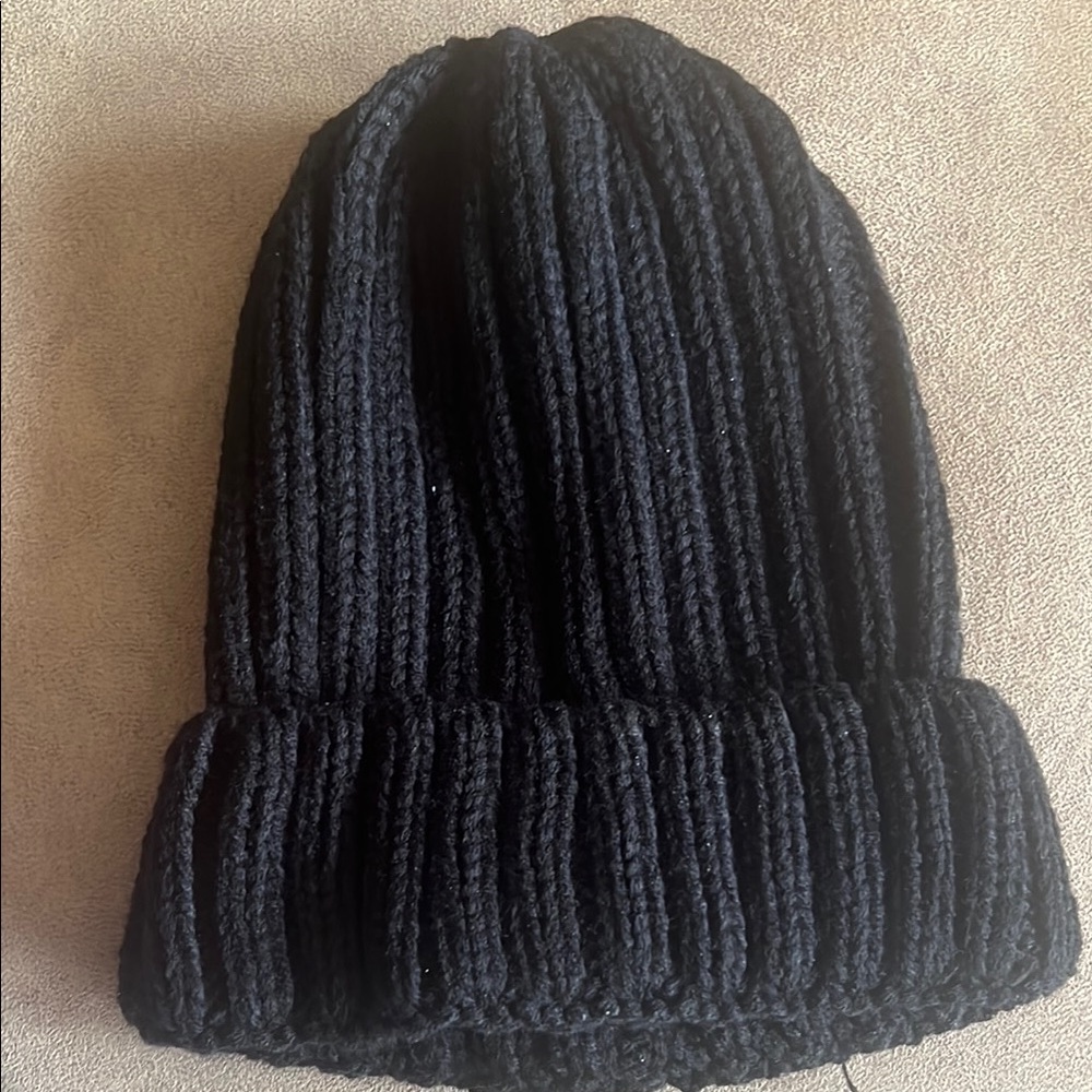Classic Black Ribbed Knit Beanie